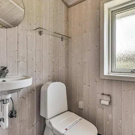 Holiday home Lojtnantvaenget X Spodsbjerg